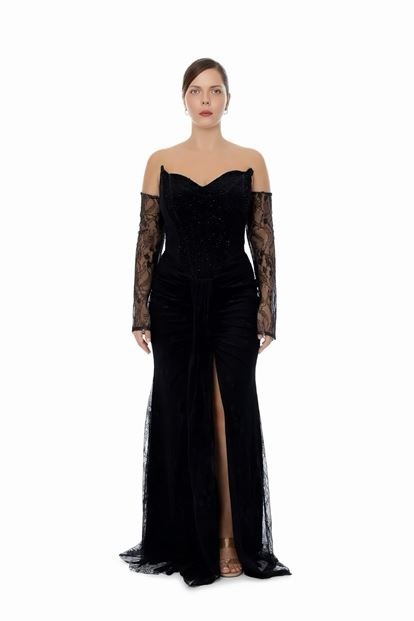 فستان سهرة أسود مطرز بالخرز والدانتيل بمقاسات كبيرة